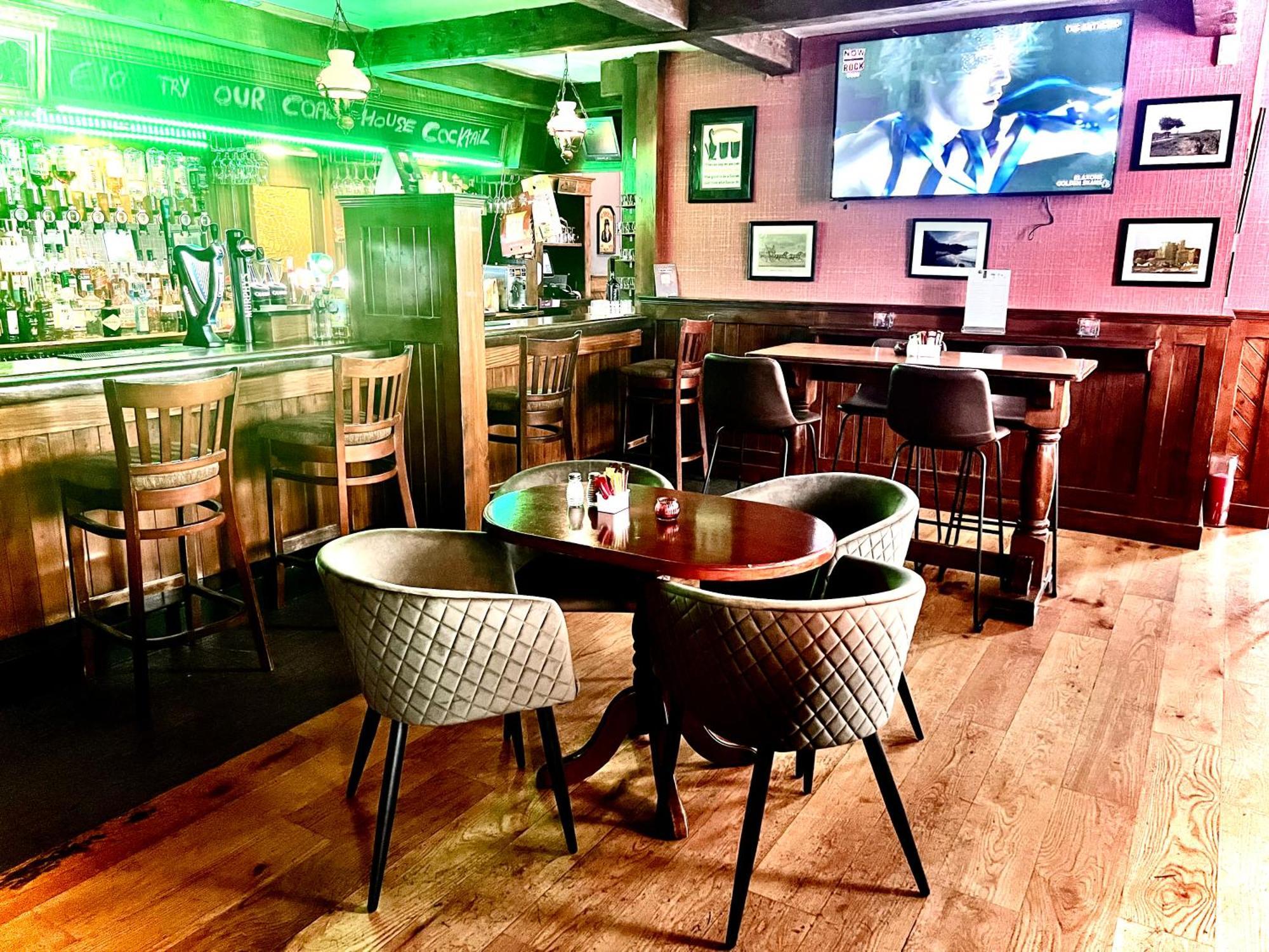 The Coach House Inn Moycullen Exterior photo